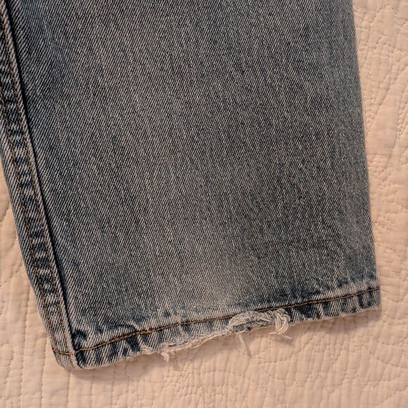Levis 2000s 505 Regular Fit Light Wash Distressed High Rise Size 14 - Picture 6 of 11